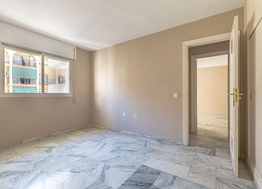 Resale - Apartment - Middle Floor Apartment - Fuengirola - Fuengirola Centro