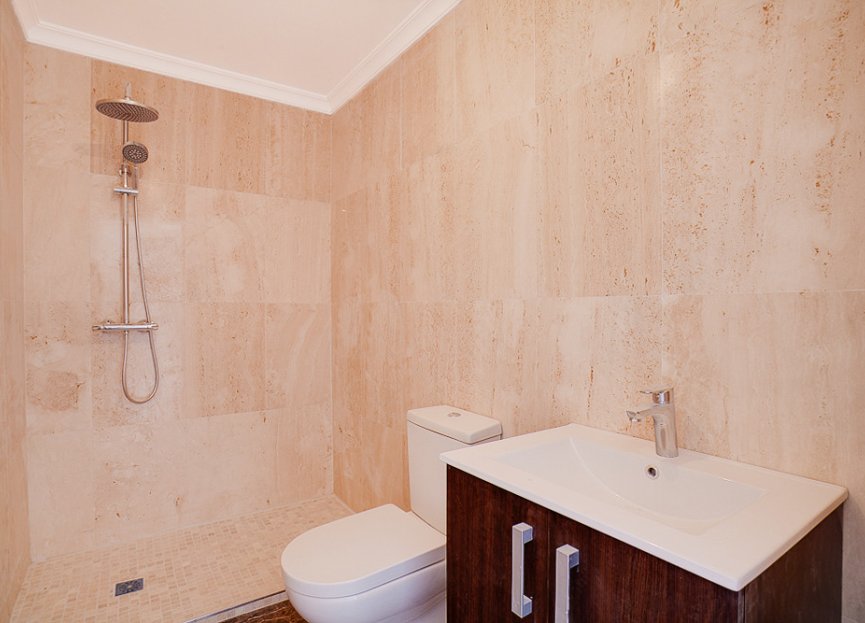 Resale - House - Detached Villa - Estepona - Estepona Centro