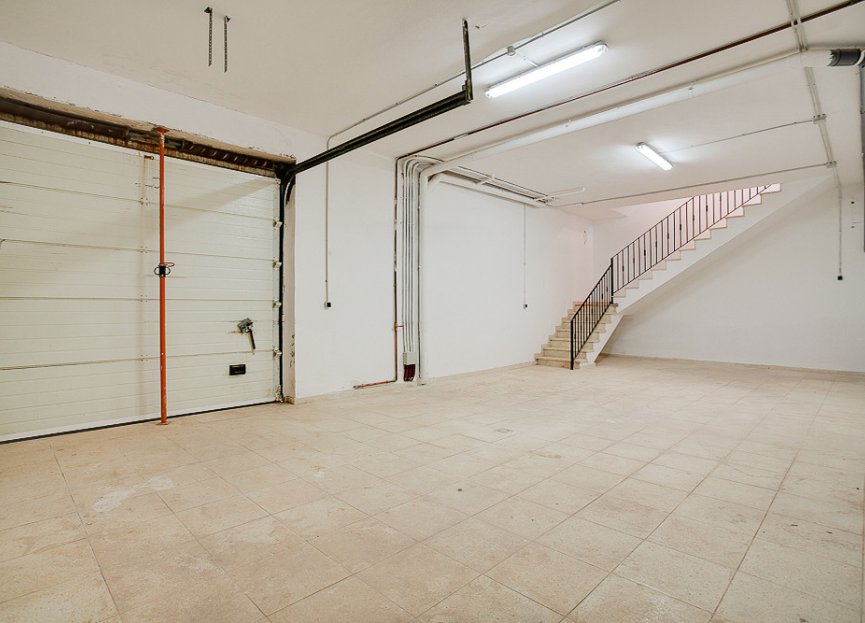 Resale - House - Detached Villa - Estepona - Estepona Centro