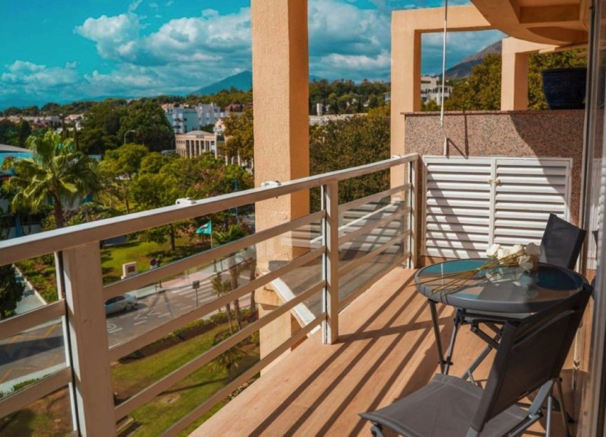 Resale - Apartment - Middle Floor Apartment - Marbella - Marbella Centro