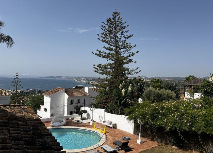 Resale - House - Detached Villa - Estepona - Estepona Centro