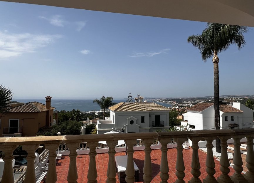 Resale - House - Detached Villa - Estepona - Estepona Centro