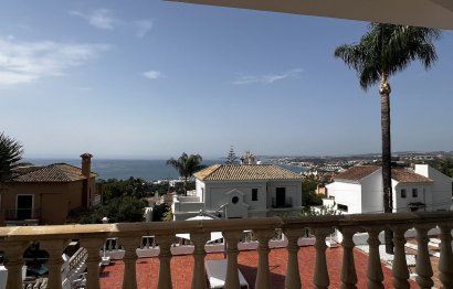 Resale - House - Detached Villa - Estepona - Estepona Centro