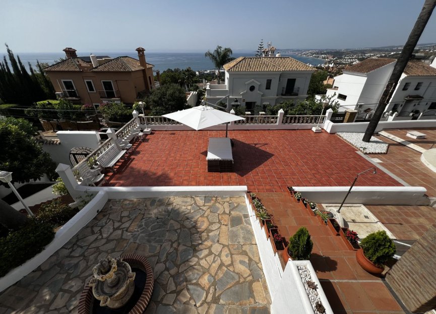 Resale - House - Detached Villa - Estepona - Estepona Centro