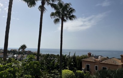 Resale - House - Detached Villa - Estepona - Estepona Centro