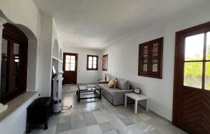 Resale - House - Detached Villa - Estepona - Estepona Centro