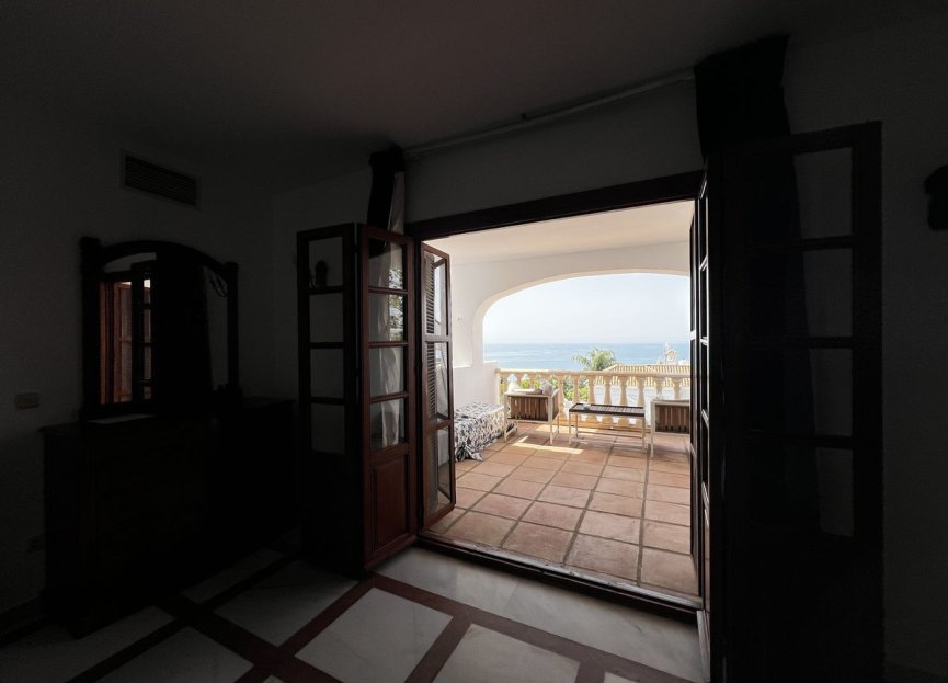 Resale - House - Detached Villa - Estepona - Estepona Centro