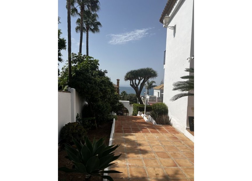 Resale - House - Detached Villa - Estepona - Estepona Centro