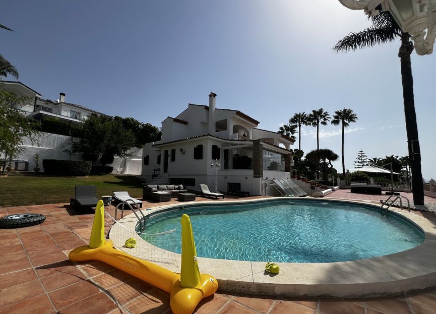 Resale - House - Detached Villa - Estepona - Estepona Centro