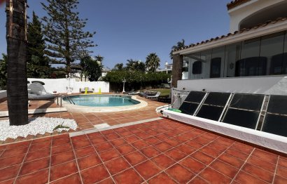 Resale - House - Detached Villa - Estepona - Estepona Centro