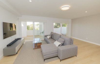 Resale - House - Semi-Detached House - Benalmádena - Benalmadena Centro