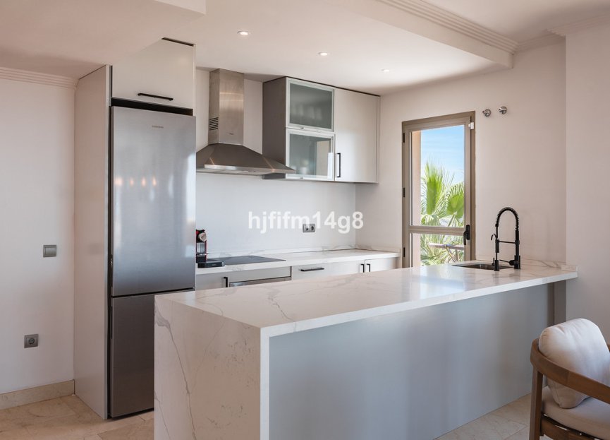 Resale - Apartment - Penthouse - Benahavís - Benahavís Centro