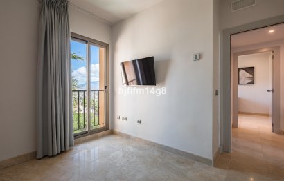 Resale - Apartment - Penthouse - Benahavís - Benahavís Centro