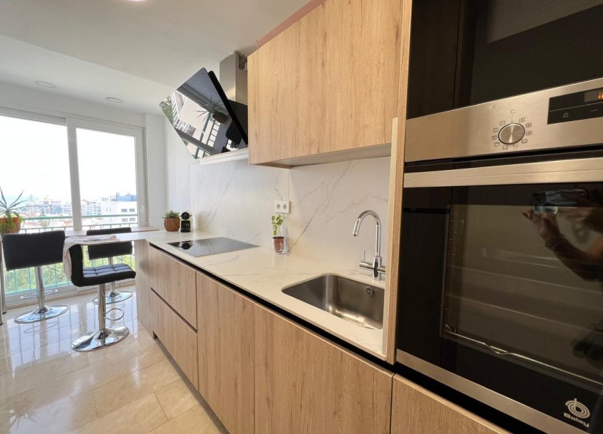 Resale - Apartment - Penthouse - Estepona - Estepona Centro