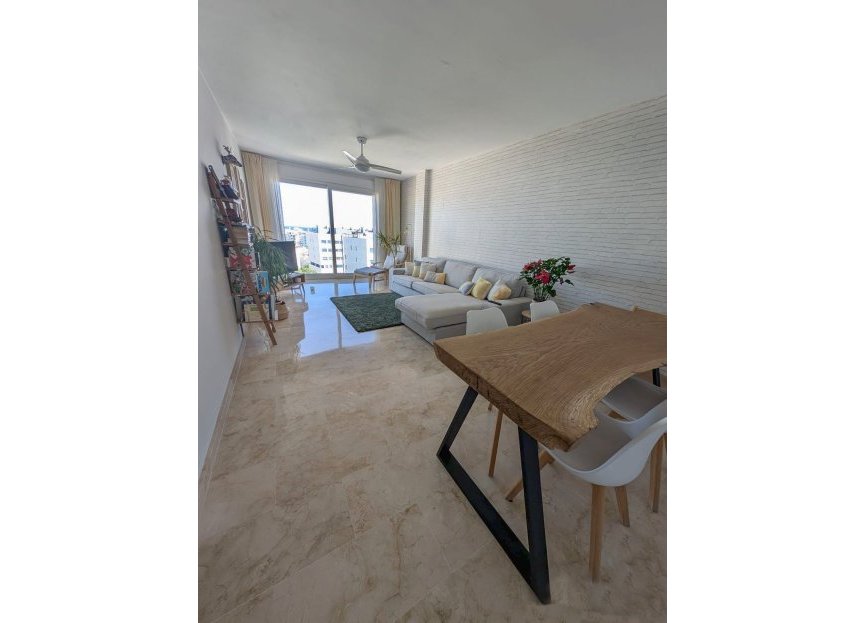 Resale - Apartment - Penthouse - Estepona - Estepona Centro