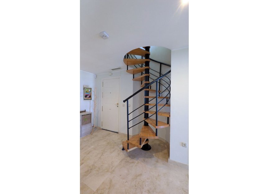 Resale - Apartment - Penthouse - Estepona - Estepona Centro