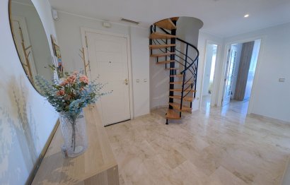 Resale - Apartment - Penthouse - Estepona - Estepona Centro