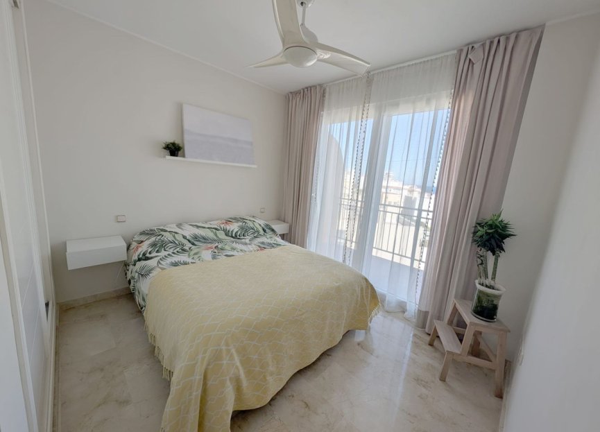 Resale - Apartment - Penthouse - Estepona - Estepona Centro