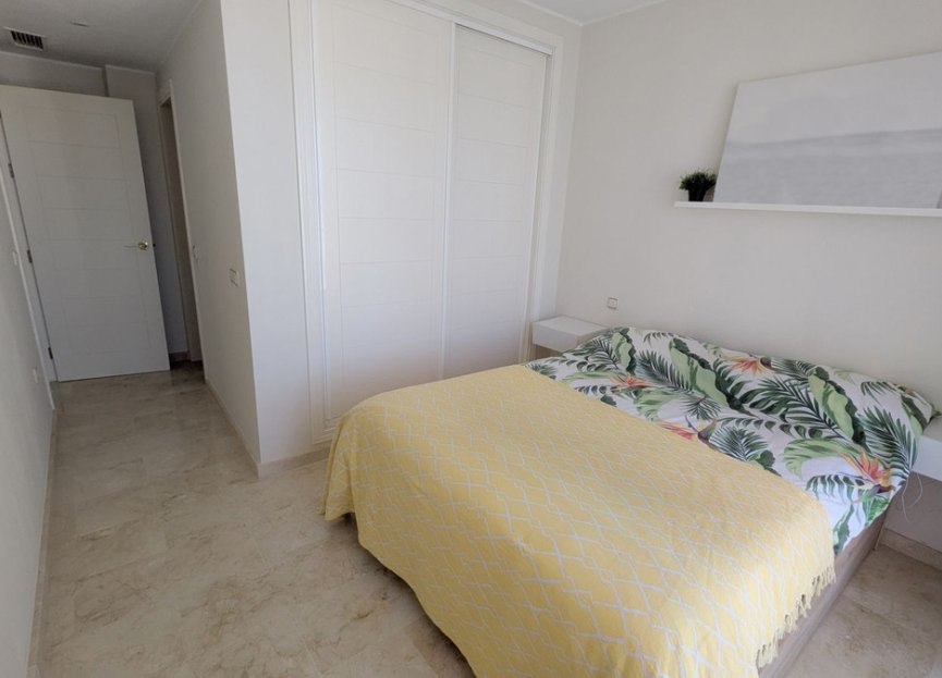 Resale - Apartment - Penthouse - Estepona - Estepona Centro