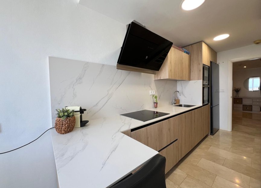 Resale - Apartment - Penthouse - Estepona - Estepona Centro