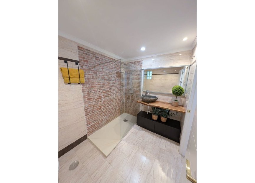 Resale - Apartment - Penthouse - Estepona - Estepona Centro