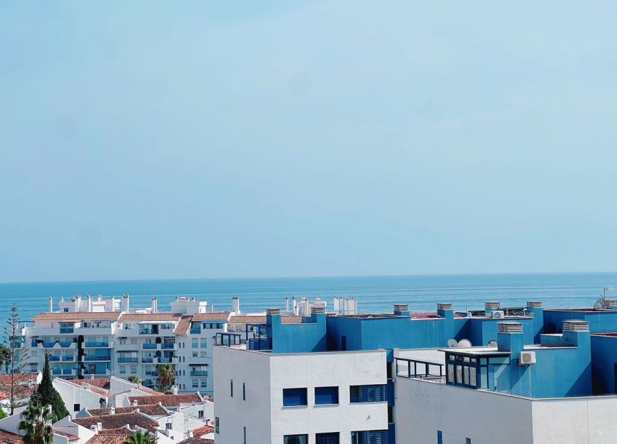 Resale - Apartment - Penthouse - Estepona - Estepona Centro