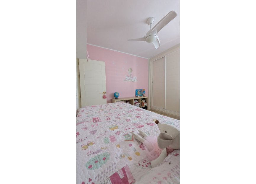 Resale - Apartment - Penthouse - Estepona - Estepona Centro