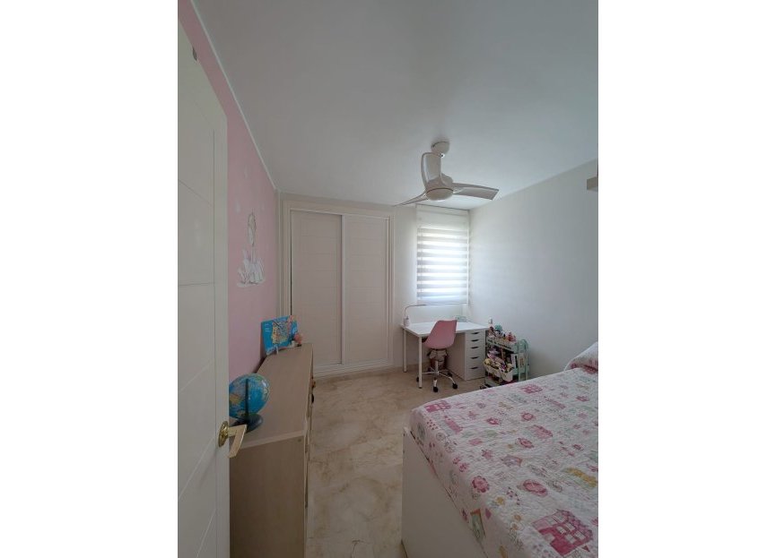 Resale - Apartment - Penthouse - Estepona - Estepona Centro