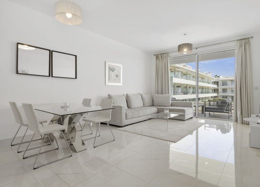 Resale - Apartment - Middle Floor Apartment - Estepona - Estepona Centro