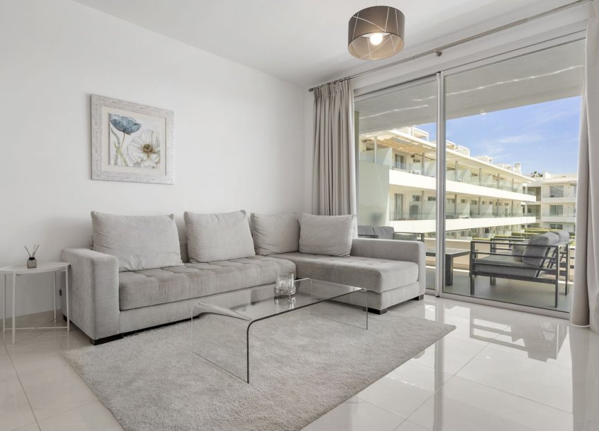 Resale - Apartment - Middle Floor Apartment - Estepona - Estepona Centro