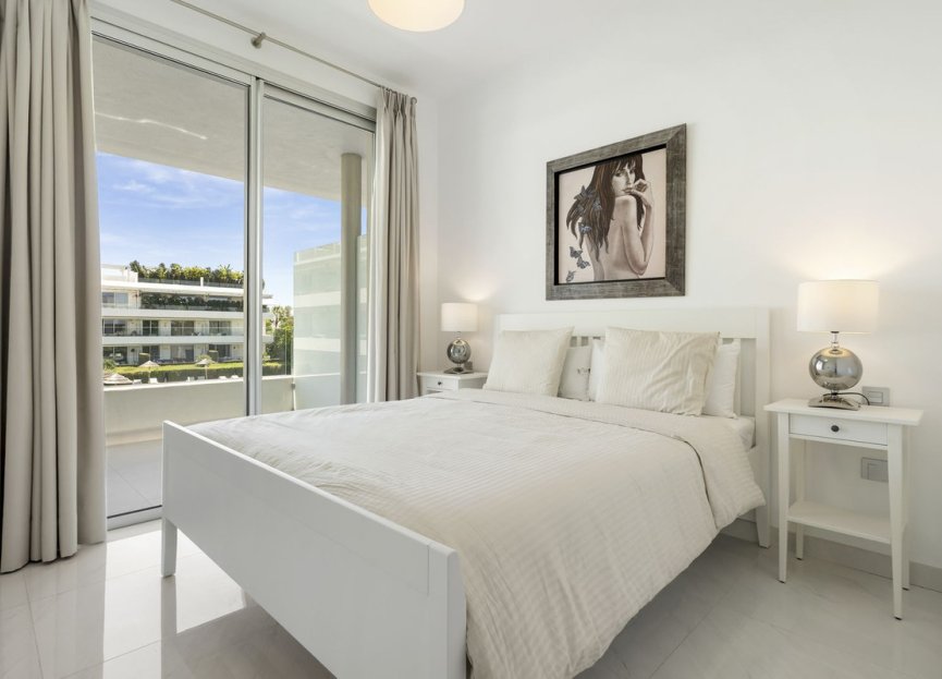 Resale - Apartment - Middle Floor Apartment - Estepona - Estepona Centro