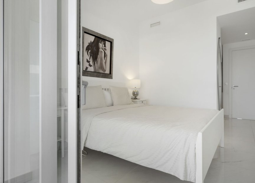 Resale - Apartment - Middle Floor Apartment - Estepona - Estepona Centro