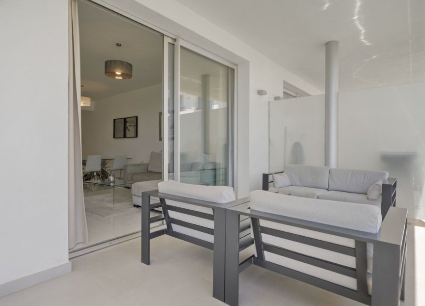 Resale - Apartment - Middle Floor Apartment - Estepona - Estepona Centro