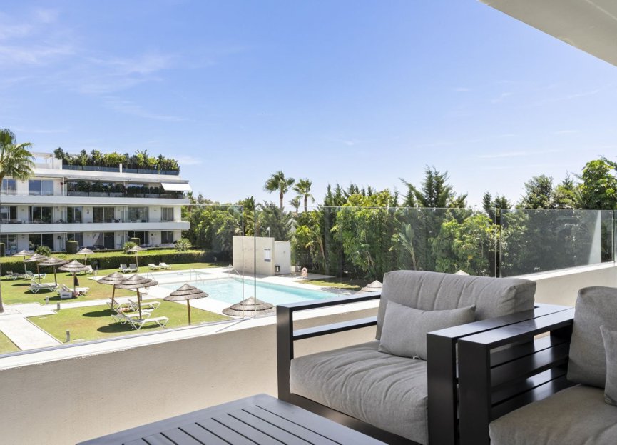 Resale - Apartment - Middle Floor Apartment - Estepona - Estepona Centro