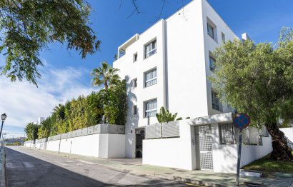 Resale - Apartment - Middle Floor Apartment - Estepona - Estepona Centro