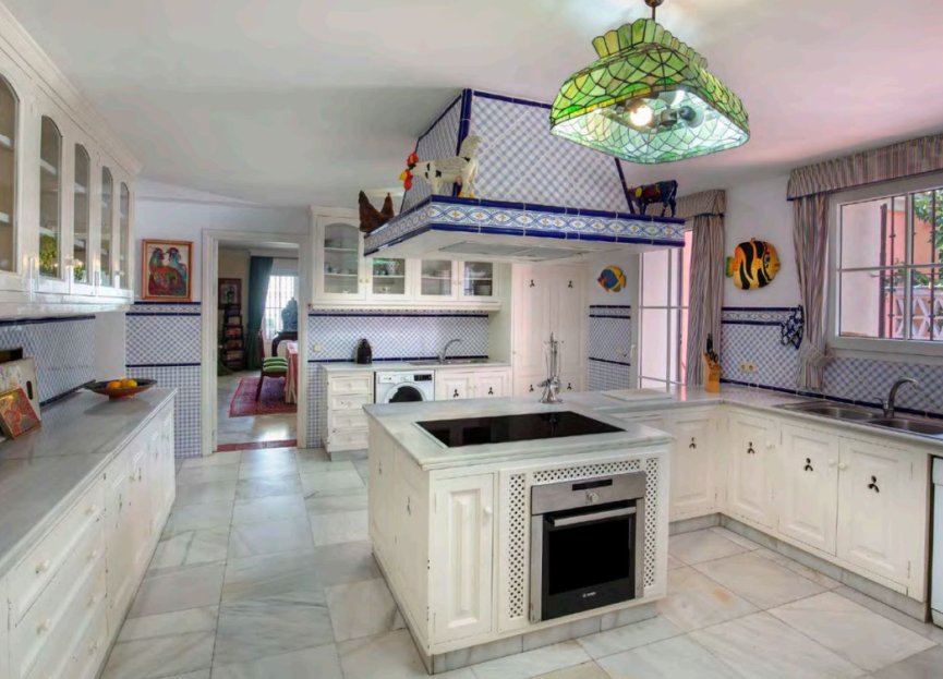 Resale - House - Detached Villa - Estepona - New Golden Mile
