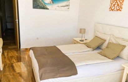 Resale - House - Detached Villa - Estepona - Estepona Centro