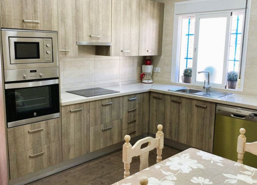 Resale - House - Detached Villa - Estepona - Estepona Centro