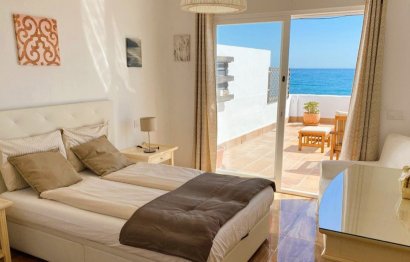 Resale - House - Detached Villa - Estepona - Estepona Centro