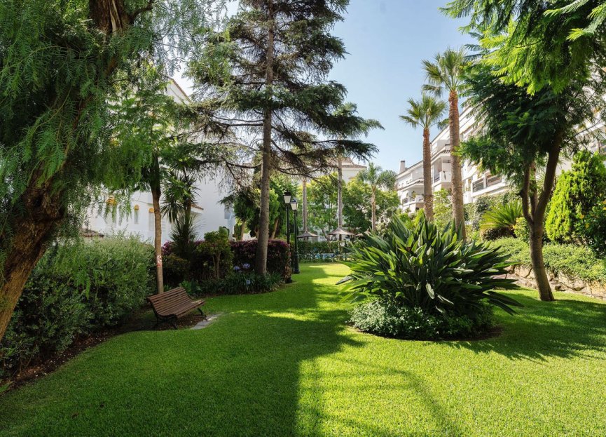 Resale - Ground floor apartment - Marbella - Guadalmina Baja