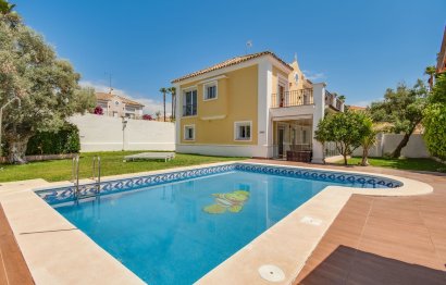 Resale - House - Detached Villa - Manilva - La Duquesa