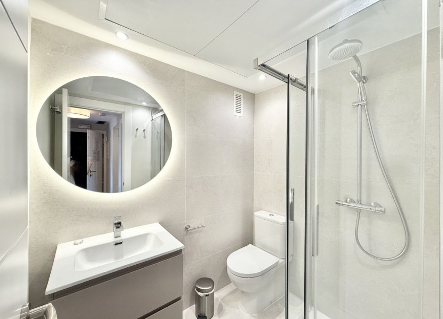 Resale - Apartment - Middle Floor Apartment - Benahavís - Benahavís Centro