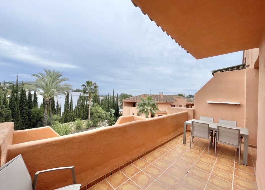 Resale - Apartment - Middle Floor Apartment - Benahavís - Benahavís Centro