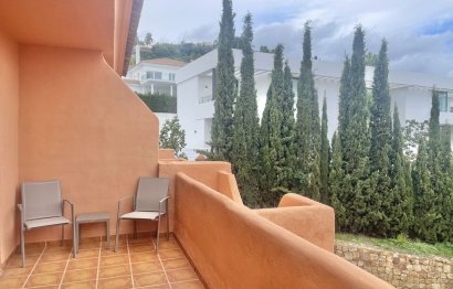 Resale - Apartment - Middle Floor Apartment - Benahavís - Benahavís Centro