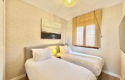 Resale - Apartment - Middle Floor Apartment - Benahavís - Benahavís Centro