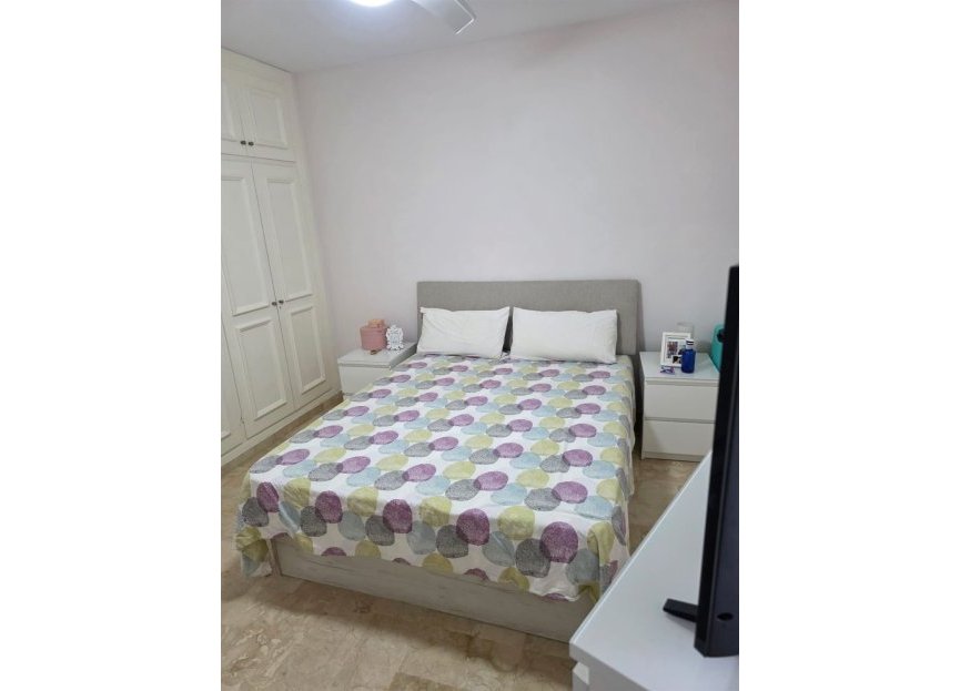 Resale - Ground floor apartment - Estepona - Benamara