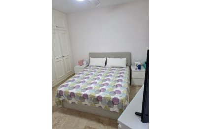 Resale - Ground floor apartment - Estepona - Benamara