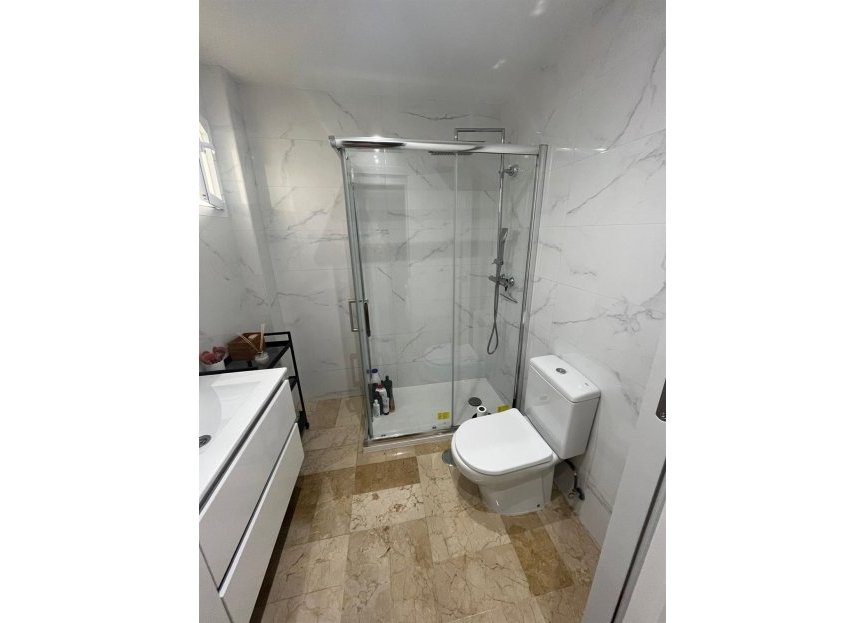 Resale - Ground floor apartment - Estepona - Benamara