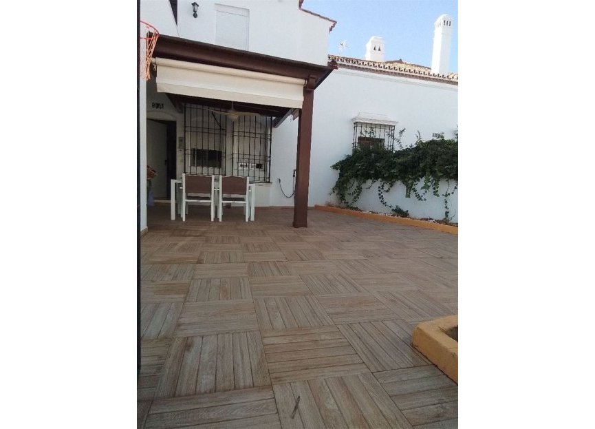 Resale - Ground floor apartment - Estepona - Benamara