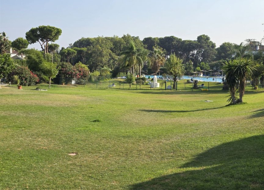 Resale - Ground floor apartment - Estepona - Benamara